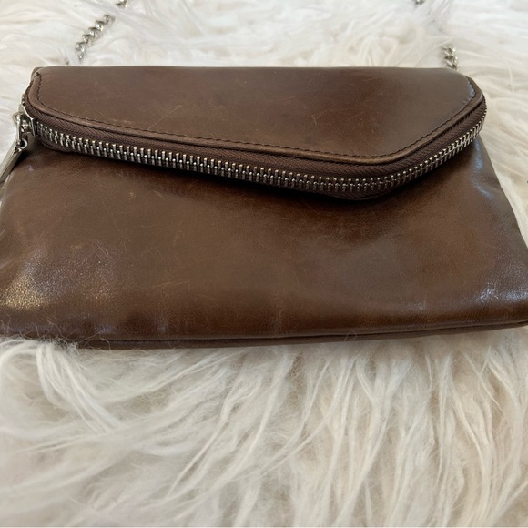 Hobo brown leather crossbody bag - Picture 4 of 16